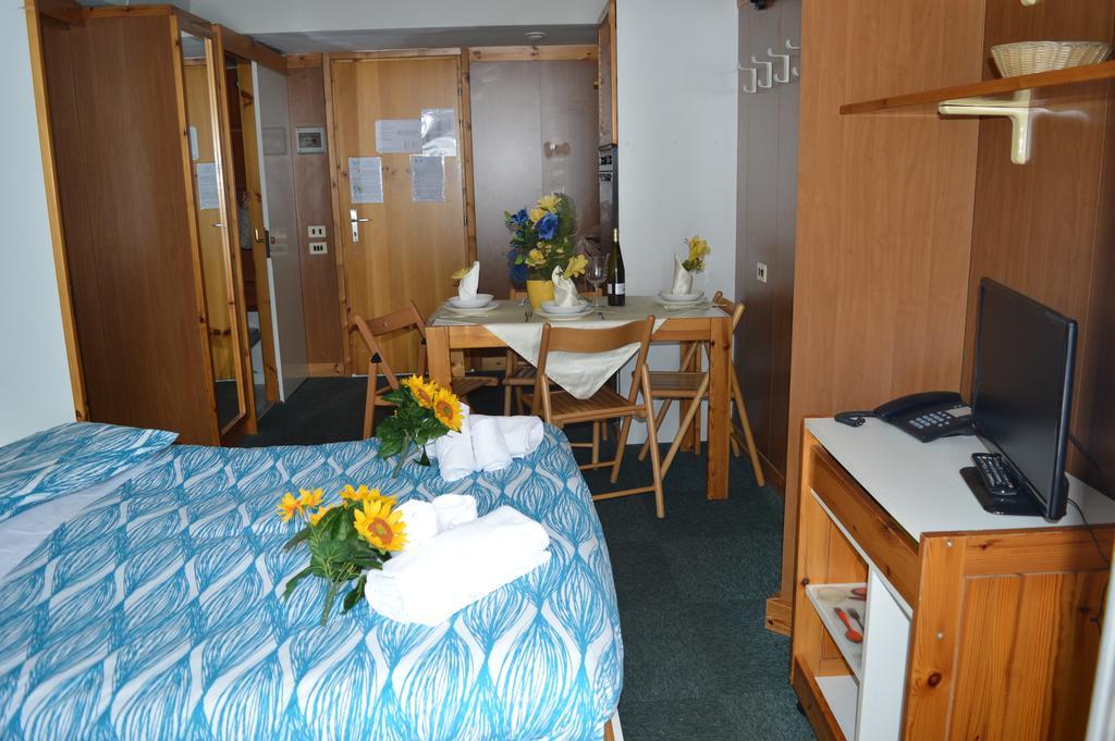 Residence Il Vigo Di Marilleva Kültér fotó